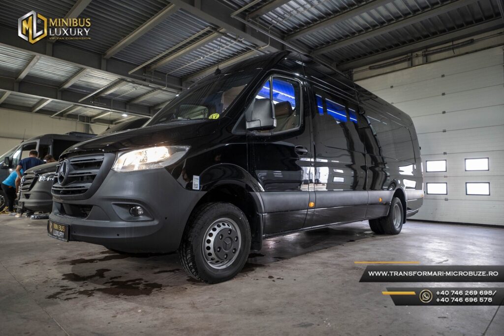 Vanzari microbuze Mercedes Sprinter 517 19+1+1 locuri din stoc