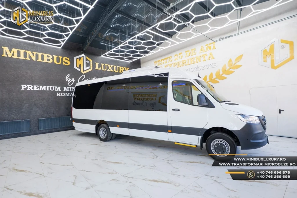 Carosare Mercedes Sprinter 22-1-1-locuri transformat by Minibus Luxury